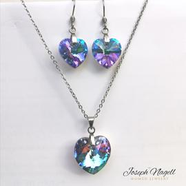Szív nyaklánc és fülbevaló lila színjátszó Swarovski kristállyal